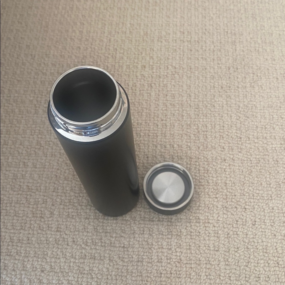 Saint Laurent water bottle - Picture 3 of 3